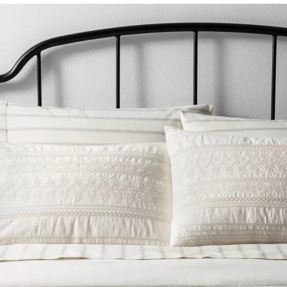 Hearth & Hand duvet cover set with two-tone cream - Picture 3 of 7